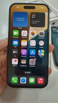 Apple iPhone 15 128GB, zánovní, perfektní stav,baterie 100%