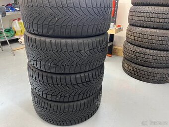 225/45/17 zimní