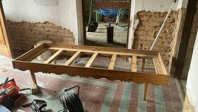 Daruji starsi drevenou postel na matraci cca 195x75 cm