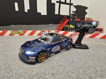 RC drift auto Sakura D6