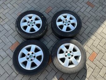 Alu kola Škoda 15" s letními pneu Michelin + 1 pneumatika