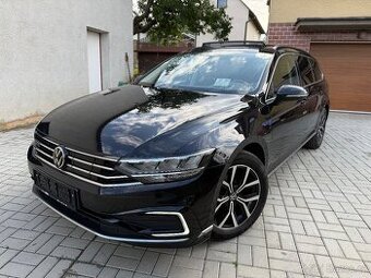 VW Passat GTE 1.4 TSi 115Kw/DSG/Virtual/Head-Up/Tažný/Pano