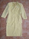 Žlutý kostýmek,sukně a sako vel.40-42