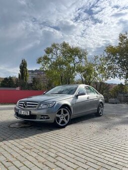 Mercedes-Benz W204 C280 4Matic - 1
