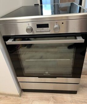 Volně stojící sporák ELECTROLUX s indukcí
