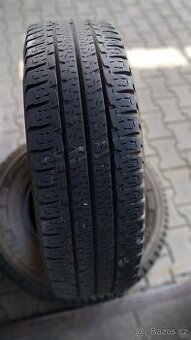 Prodám 2 pneu Michelin 225/75/16 CP