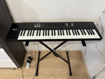 Native Instruments Komplete Kontrol S61 MK1 midi kontroler