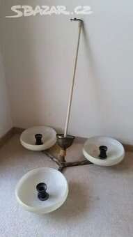 Starý mosazný tříramenný lustr