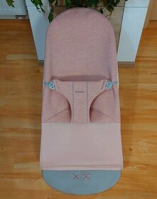 Krásné lehátko Babybjörn