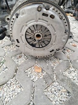 Spojkova sada LUK 1,9 tdi 74kw malo jetá