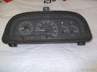 SDRUŽENÝ PŘÍSTROJ RENAULT TRAFIC1 apod.