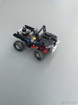 LEGO Technic terénní auto