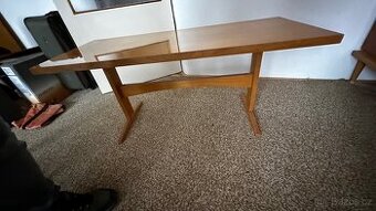 Konferenční stolek