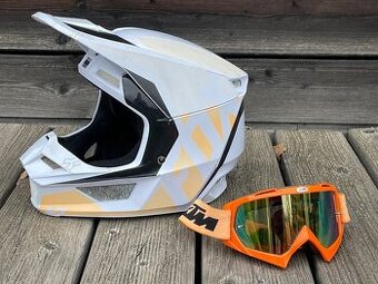 FOX - helma  na enduro ,MX - vel. M + brýle