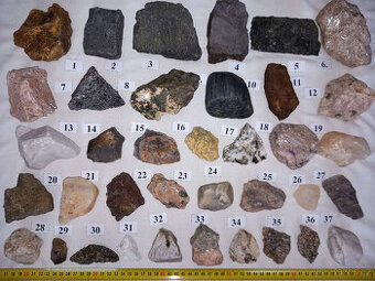 S94 Sbírka 37 ks minerálů