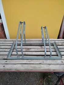 stojany na kola, měděný drát