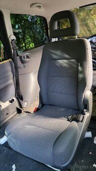 Zadní sedačka ze sharana