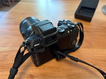 Nikon 1 V2 a objektiv 10-100