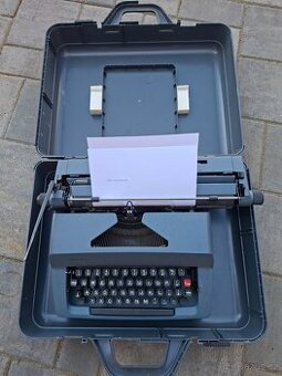 Psací stroj Consul 2226 s kufrem