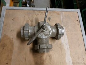 3 cestný potravinářský kohout