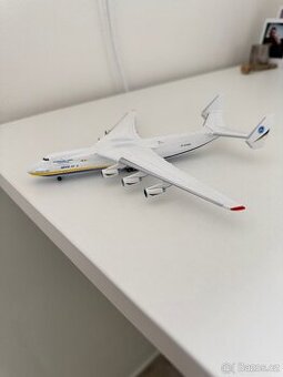 Model letadla Antonov AN225 1:500 kov