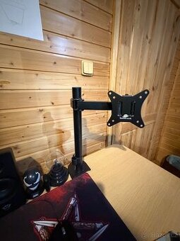 Rameno na monitor