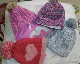 Zimní dívčí čepice a rukavice