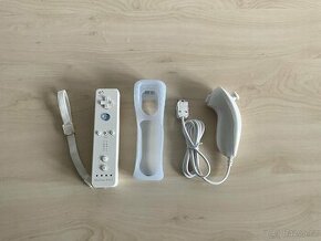 Nintendo Wii - ovladač + nunchuck s funkcí MOTION PLUS