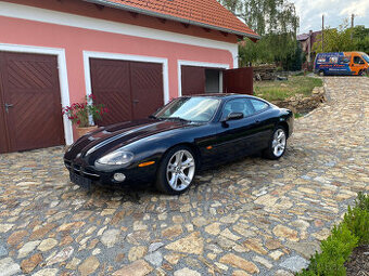 Jaguar XK8