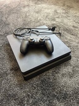 PS4 slim