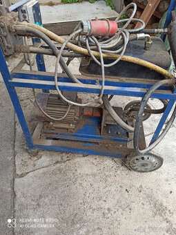 Hydraulická jednotka