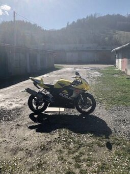 Suzuki GSXR 750 K5