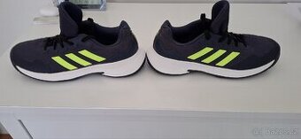 Tenisové boty Adidas vel 42,5