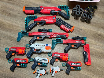 Velká sada Zuru X-shot, 12ks + náboje a plechovky