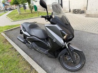 Yamaha XMAX 125 (r.v. 2016) - najeto pouze 3800km