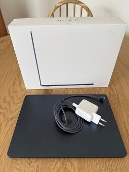 Apple MacBook Air 13 8GB/256GB (2024, M3)