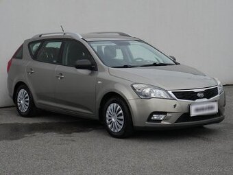 Kia Ceed 1.4 i , 77 kW benzín, 2011