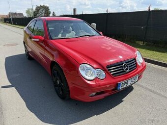 Mercedes-Benz C 2.0i 120kW +Automat+Najeto232TKM+AVANTGARDE