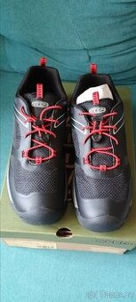Keen wanduro trekové boty vel.37