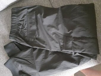 Černé slim fit vel.M