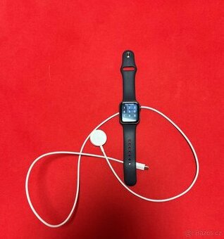 Apple Watch SE (1. generace) 40mm