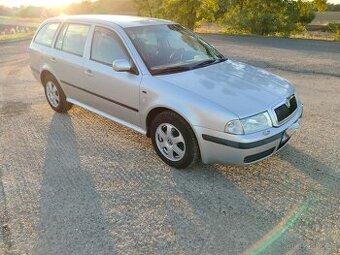 Škoda Octavia 1 combi 2.0 i 85 kW pěkný stav