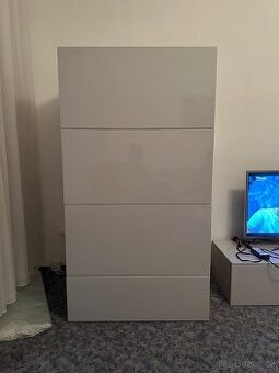 Luxusní komoda HANÁK vysoký lesk, zrcadlo