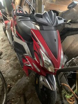 Skútr maxon matador 125