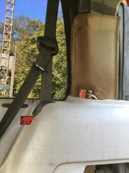 VW T4 zadni multivan pasy s krytkama