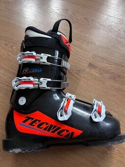 Juniorské lyzařské boty Tecnica velikost 25-25,5