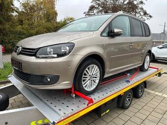 xxx PRODÁNO xxx VW touran 1.2tsi benzín edice CUP model 2015