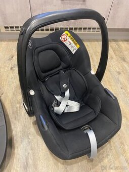 Autosedačka MaxiCosi se základnou