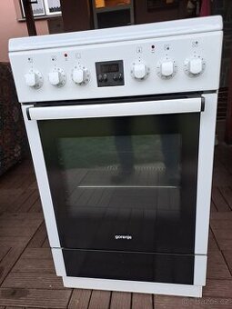 Sporák - elektrický, sklokeramická varná deska