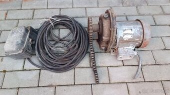 Elektomotor s převodovkou